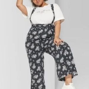 Gently worn Wild Fable Floral Overalls